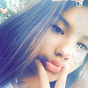 Meet your Posher, Abigail